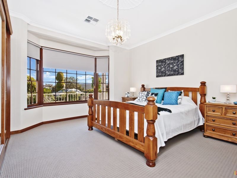 43 Yulinda Terrace, Gulfview Heights SA 5096