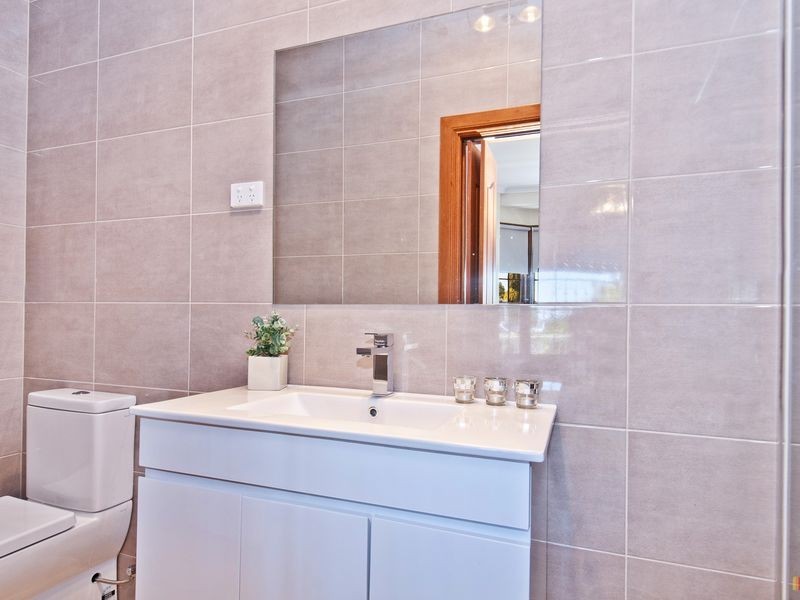 43 Yulinda Terrace, Gulfview Heights SA 5096