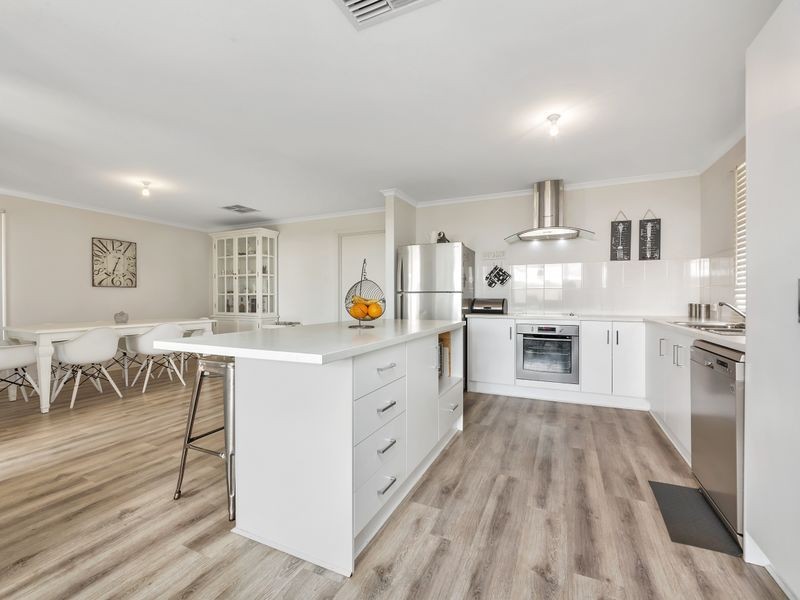 24 Carbone Drive, Munno Para West SA 5115