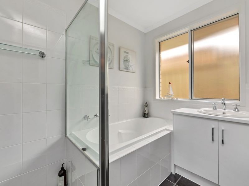 24 Carbone Drive, Munno Para West SA 5115