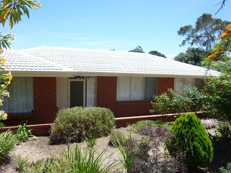 8 Grevillea Drive, Banksia Park SA 5091