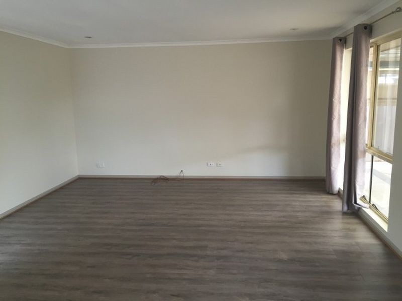 30 Claxton Way, Burton SA 5110