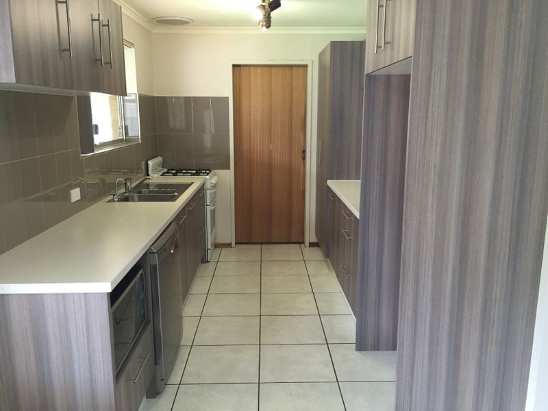 1 Carsten Crescent, Burton SA 5110