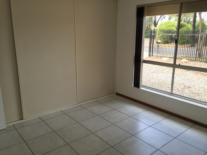 1 Carsten Crescent, Burton SA 5110