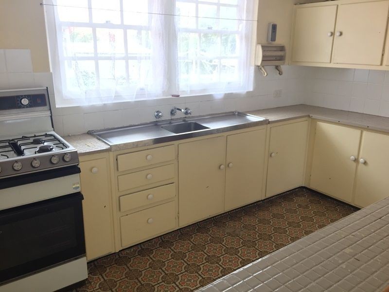 15 Phillips Avenue, Para Hills SA 5096