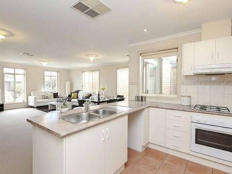 6 Lauren Drive, Paralowie SA 5108