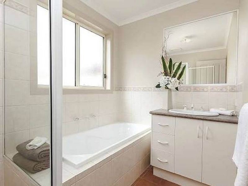 6 Lauren Drive, Paralowie SA 5108