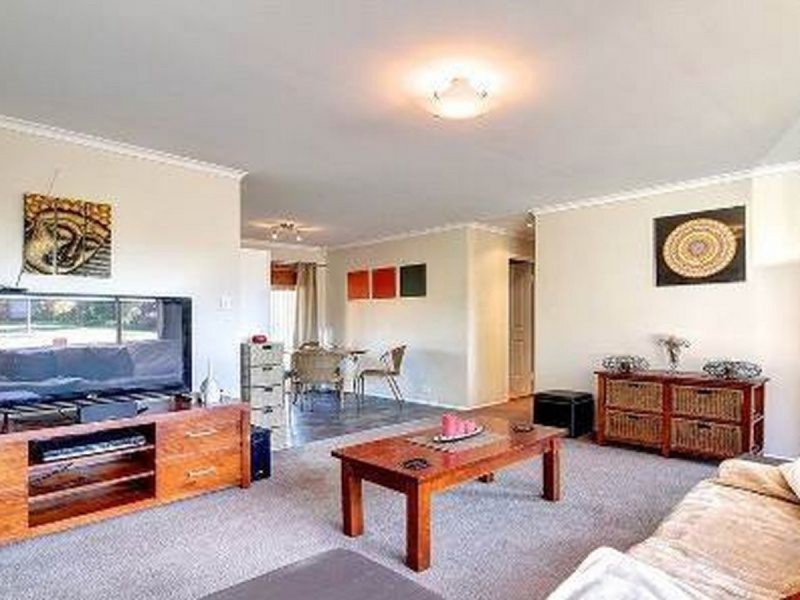 6 John Bull Court, Andrews Farm SA 5114