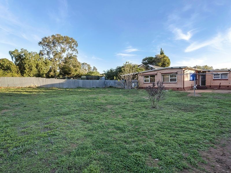 18 Thornton Street, Elizabeth East SA 5112
