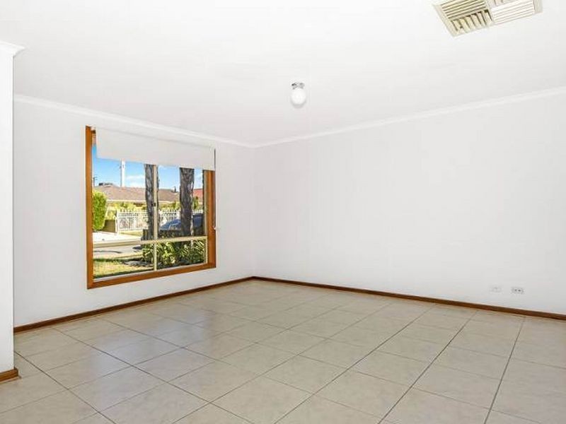 3 Banff Street, Burton SA 5110