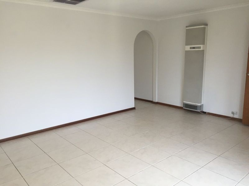 3 Banff St, Burton SA 5110