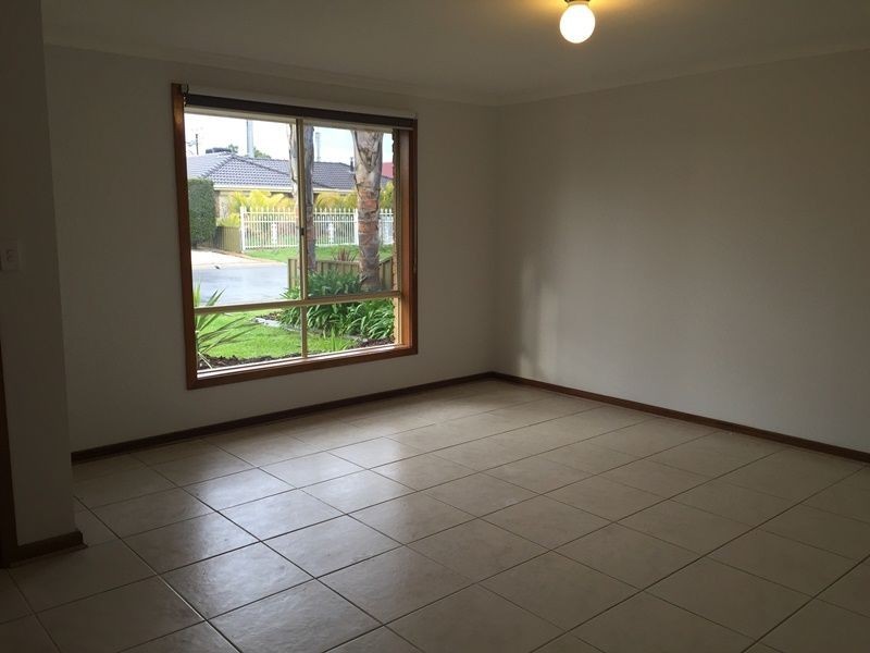 3 Banff St, Burton SA 5110