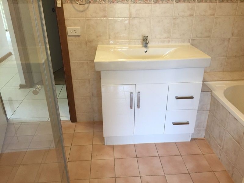 3 Banff St, Burton SA 5110