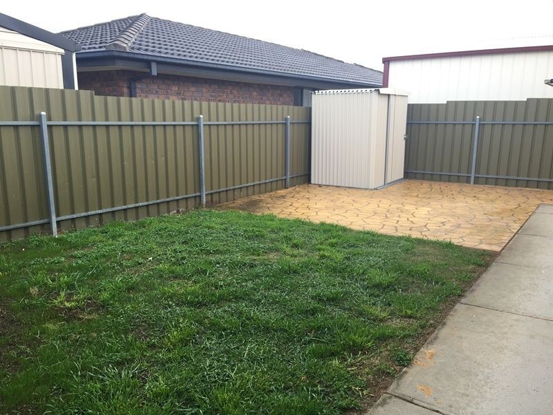 3 Banff St, Burton SA 5110