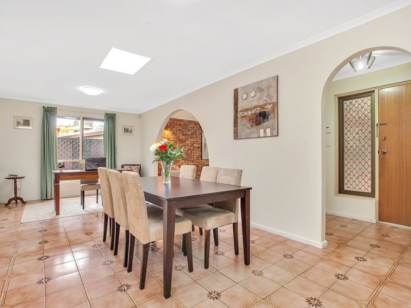 11 Dearman Ave, Redwood Park SA 5097