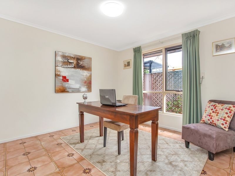 11 Dearman Ave, Redwood Park SA 5097