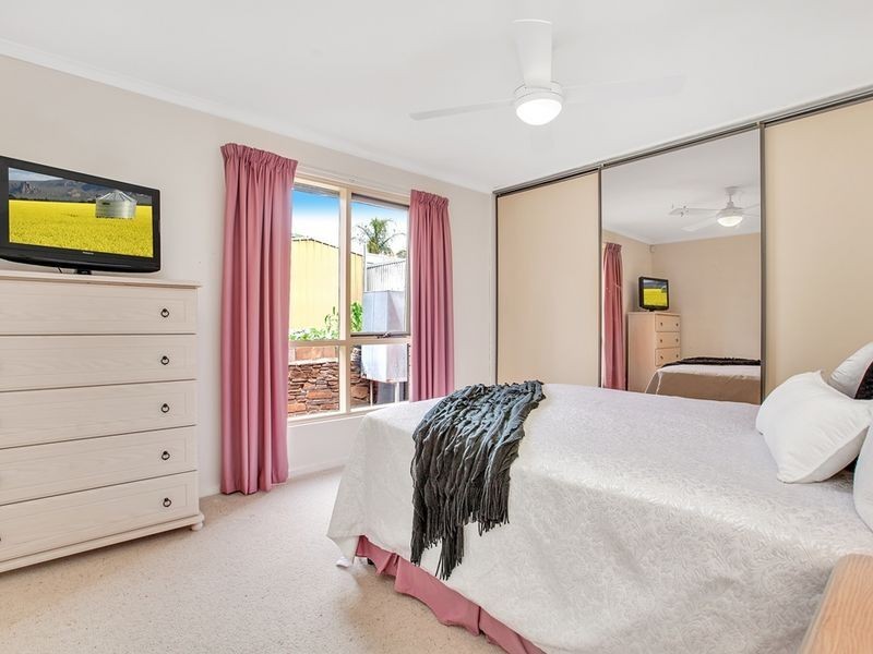 11 Dearman Ave, Redwood Park SA 5097