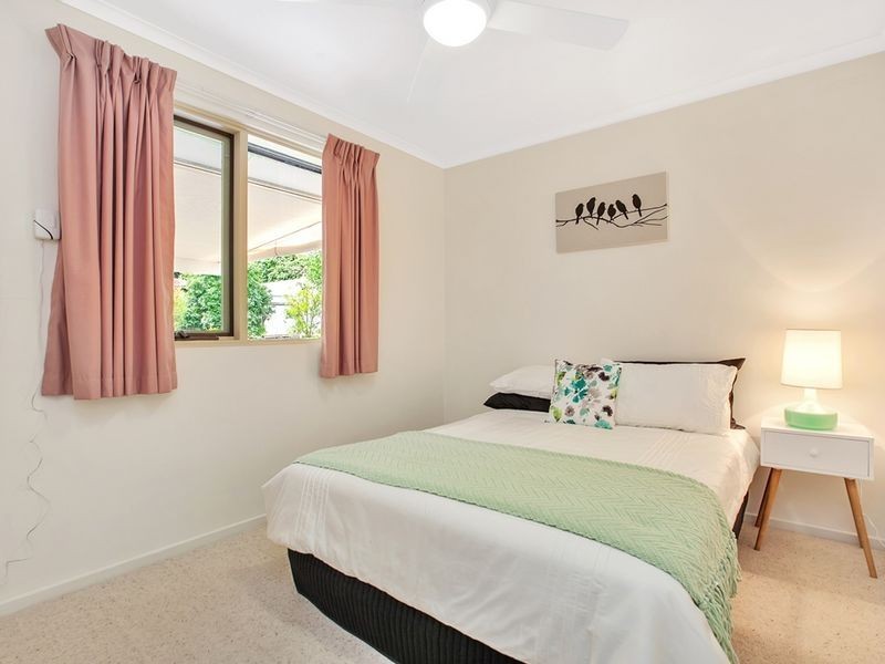 11 Dearman Ave, Redwood Park SA 5097