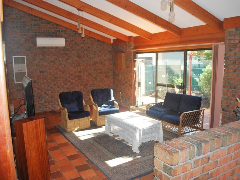 19 Collingbourne Drive, Elizabeth Vale SA 5112