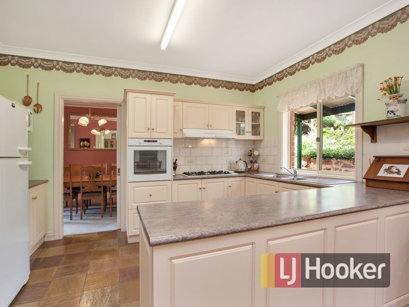 4 Bayview Parade, Gulfview Heights SA 5096