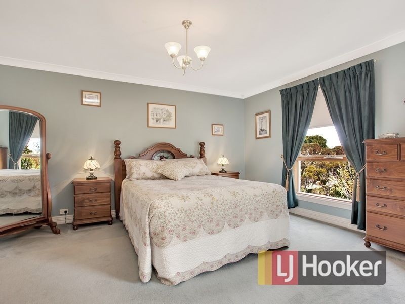 4 Bayview Parade, Gulfview Heights SA 5096