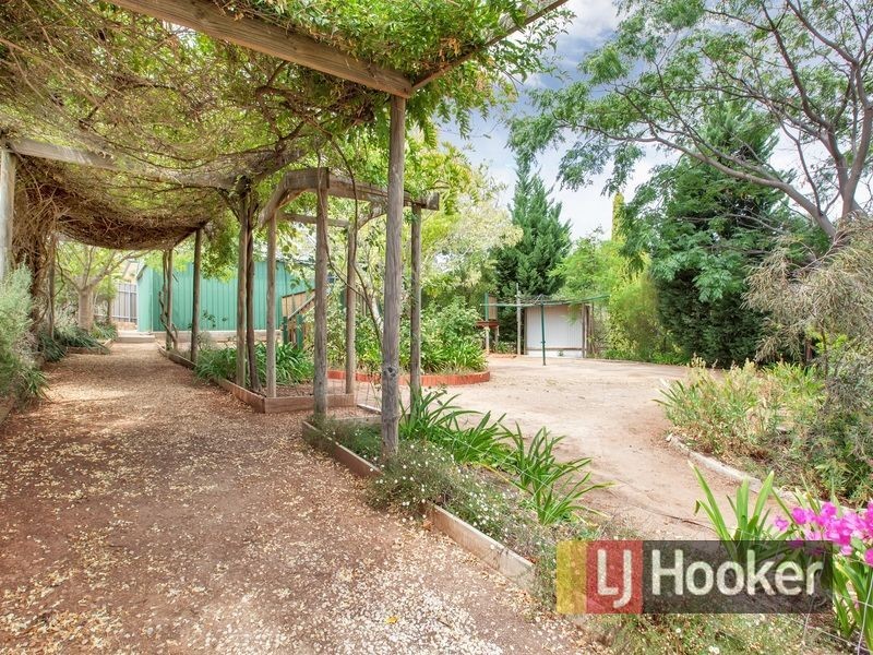 4 Bayview Parade, Gulfview Heights SA 5096