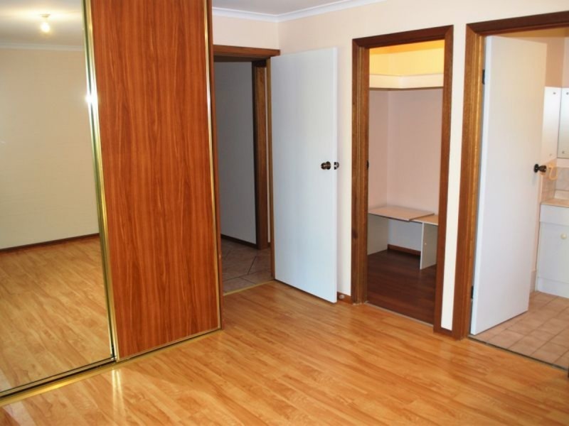 3 Lennox Drive, Paralowie SA 5108