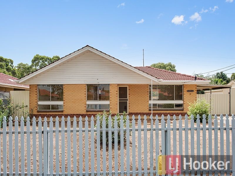 17 Walnut Avenue, Parafield Gardens SA 5107
