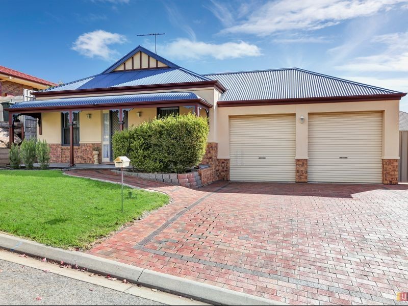 8 Hedgerow Court, Greenwith SA 5125