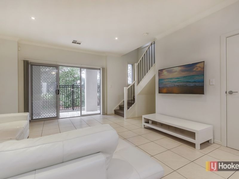 9/55 Grasswren Way, Mawson Lakes SA 5095