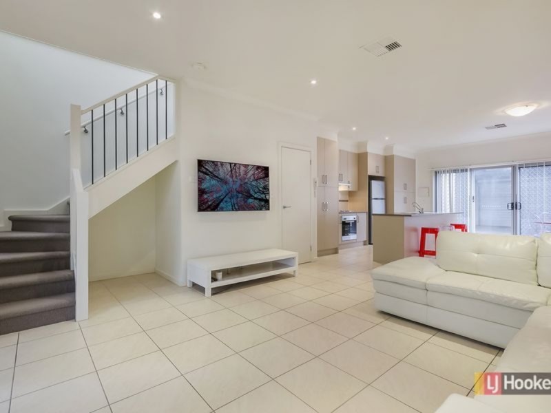 9/55 Grasswren Way, Mawson Lakes SA 5095