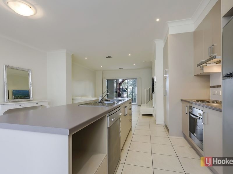 9/55 Grasswren Way, Mawson Lakes SA 5095