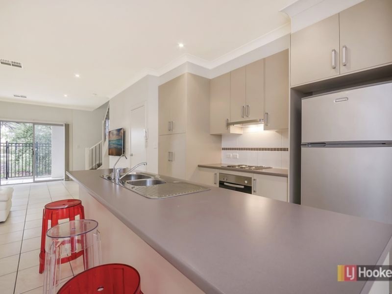 9/55 Grasswren Way, Mawson Lakes SA 5095