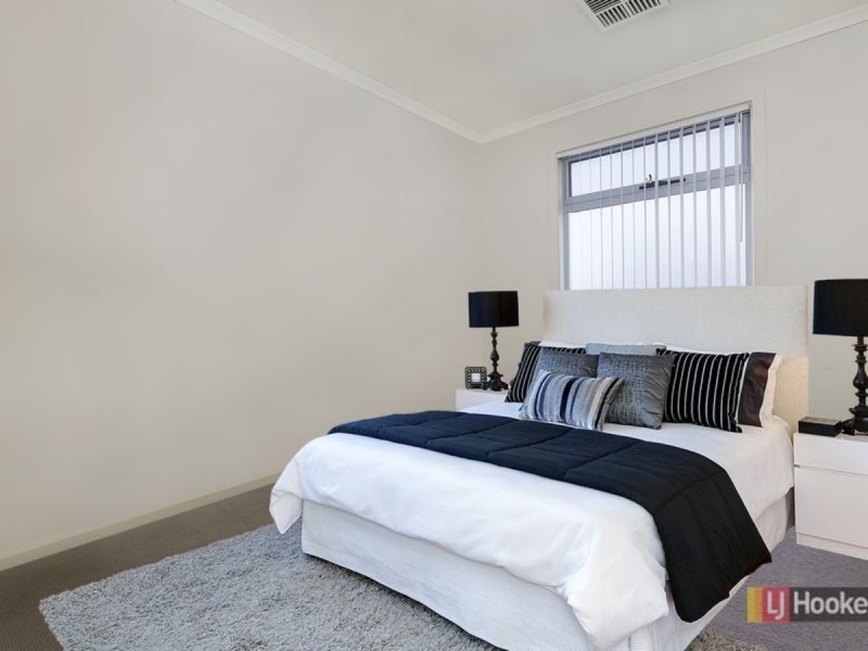 9/55 Grasswren Way, Mawson Lakes SA 5095