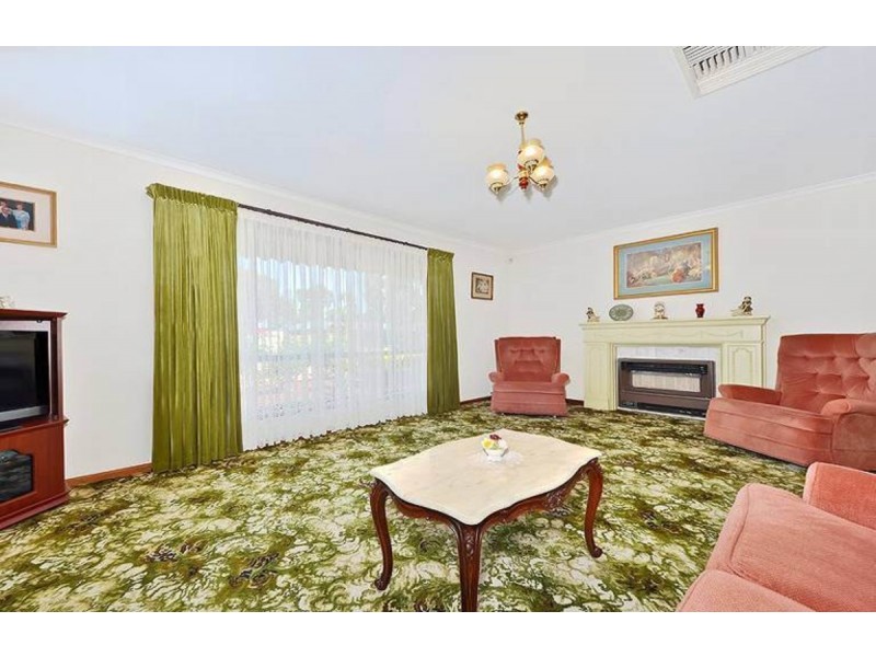 17 Banksia Crescent, Parafield Gardens SA 5107