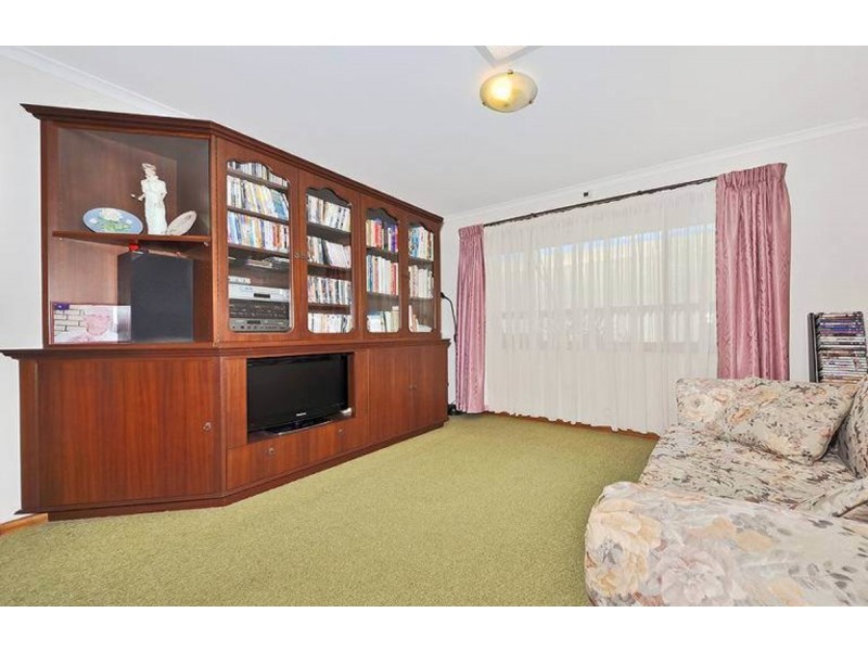 17 Banksia Crescent, Parafield Gardens SA 5107