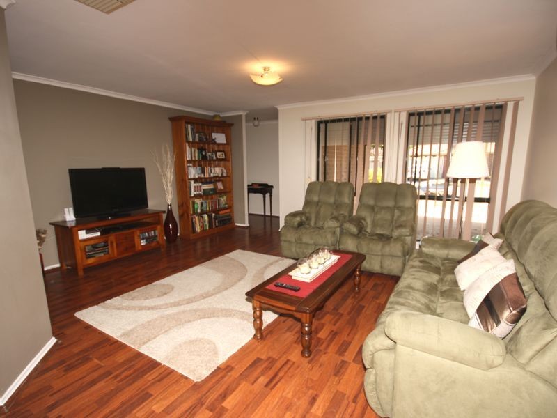 2 Merlot Court, Burton SA 5110