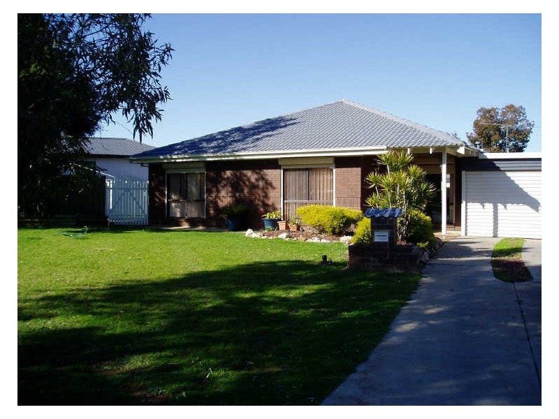 5 Joan Court, Burton SA 5110