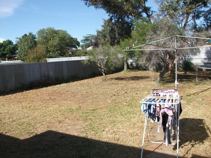 18 Wexcombe Street, Elizabeth Vale SA 5112