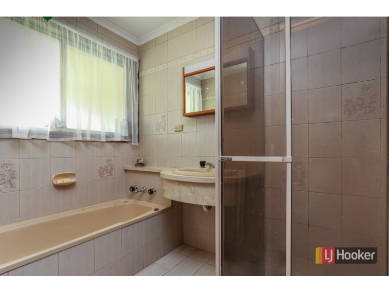 6 Cottenham Road, Banksia Park SA 5091