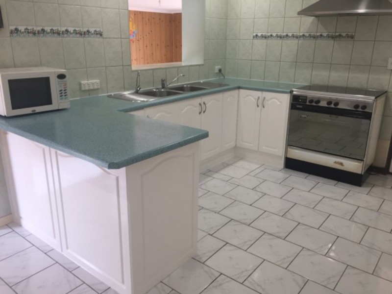 2 Karyn Crescent, Brahma Lodge SA 5109