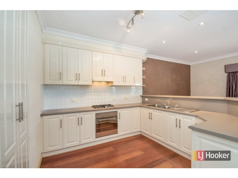 4 Maquarie Street, Mawson Lakes SA 5095