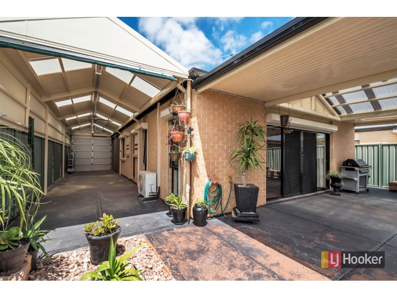 4 Maquarie Street, Mawson Lakes SA 5095