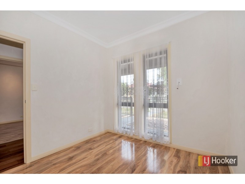 4 Maquarie Street, Mawson Lakes SA 5095