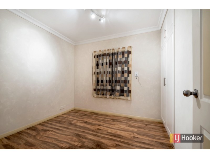 4 Maquarie Street, Mawson Lakes SA 5095