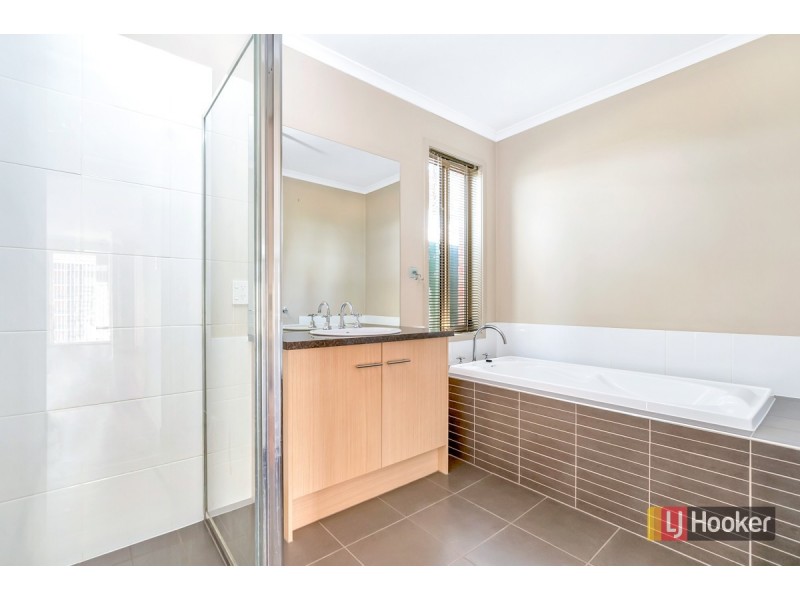 24 Queen Street, Paralowie SA 5108