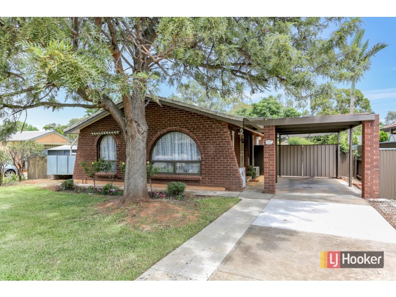 8 Blundell Close, Salisbury Downs SA 5108