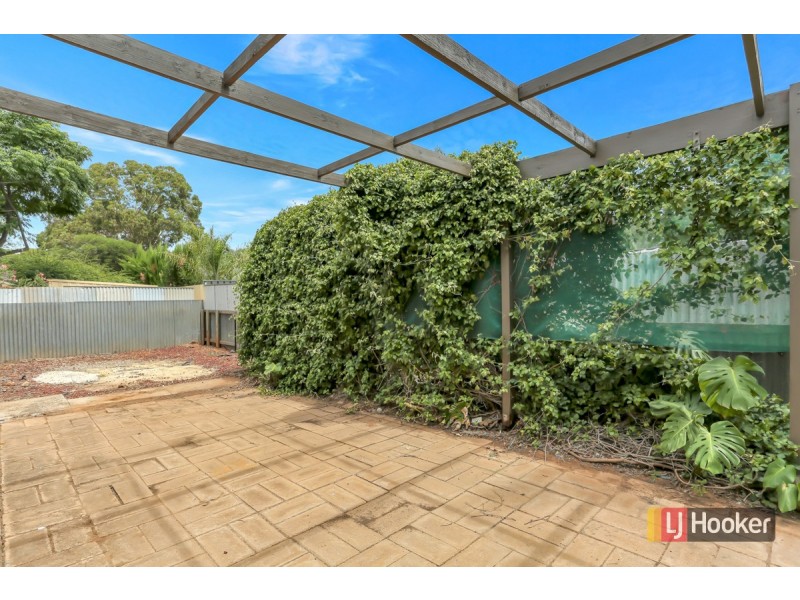 8 Blundell Close, Salisbury Downs SA 5108