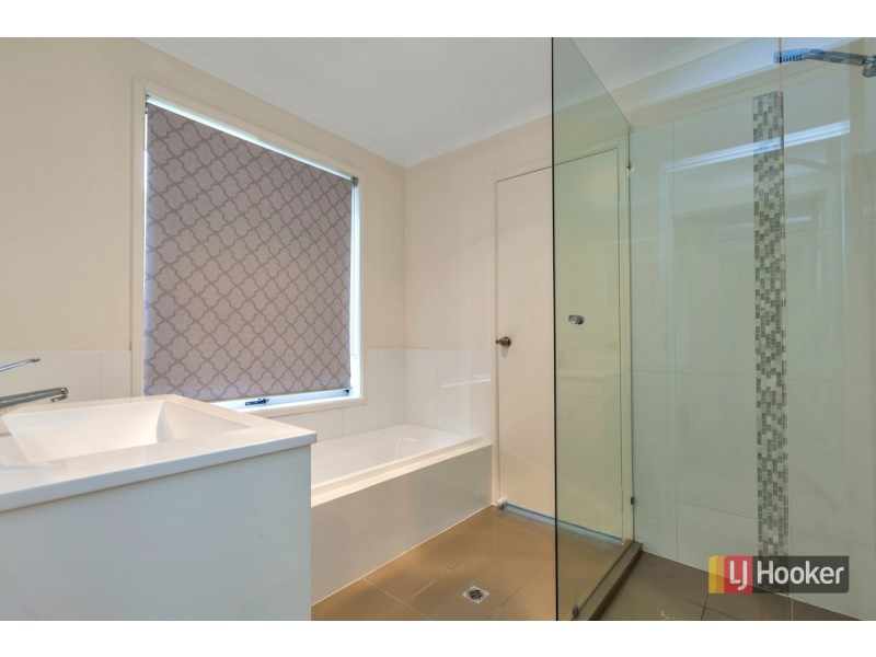 77 Fairbanks Drive, Paralowie SA 5108