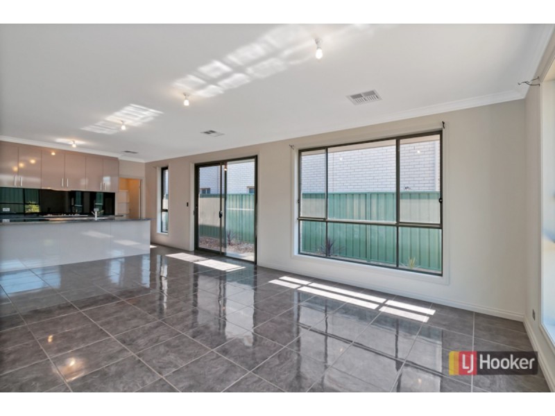 106 The Boulevard, Parafield Gardens SA 5107